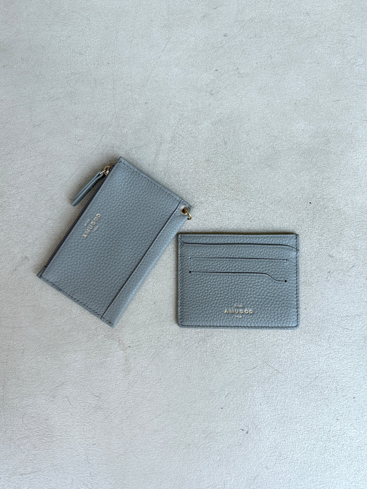 // Leather card case
