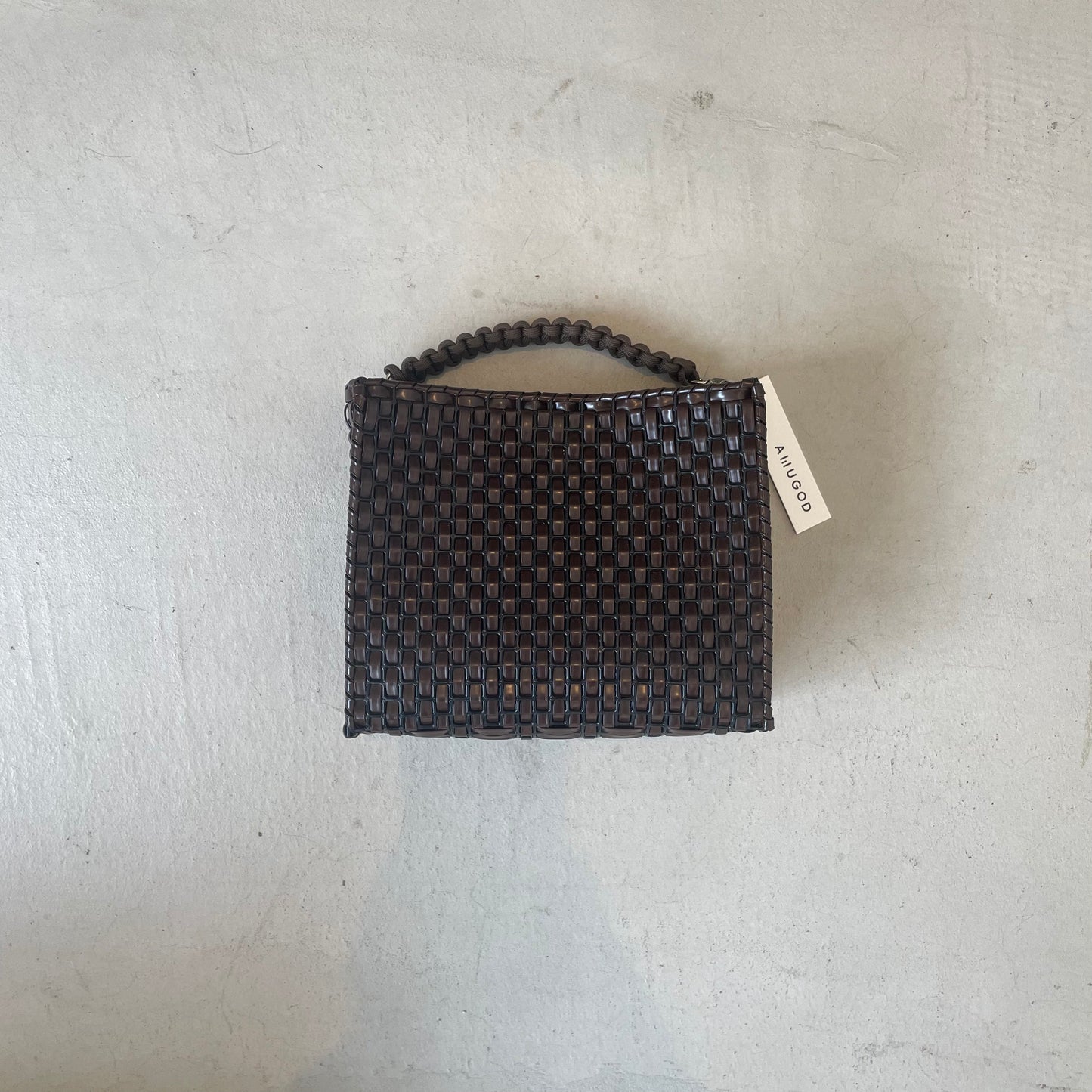 // HAND BAG