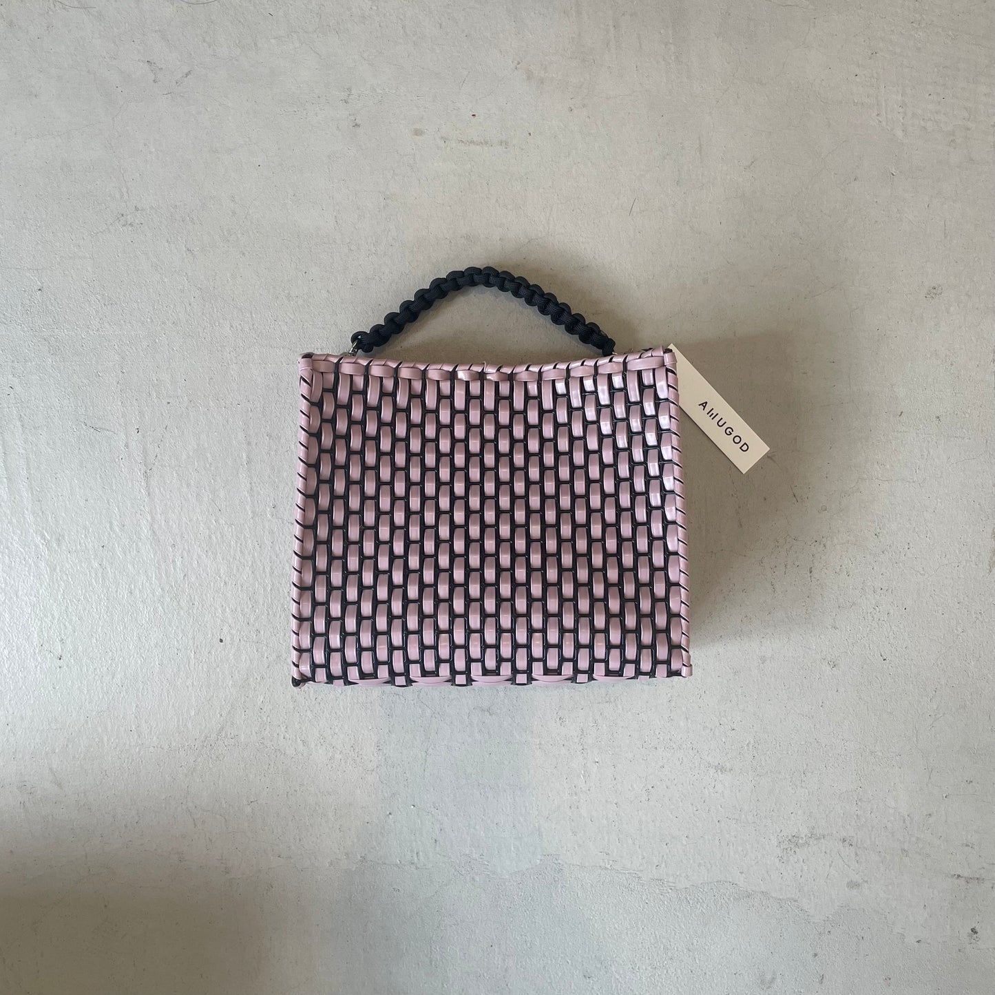 // HAND BAG