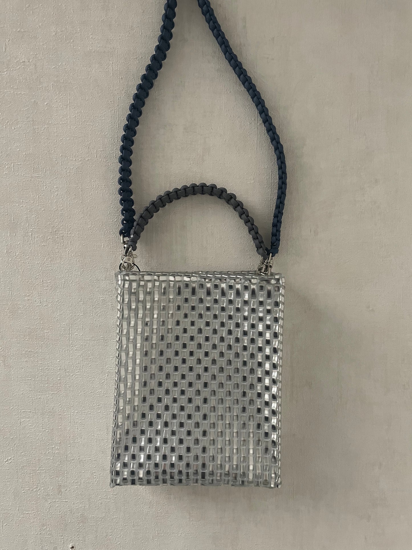 // M BAG