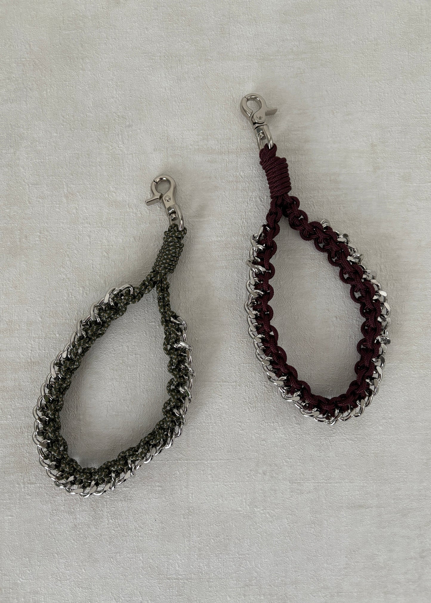 // 【人気急上昇】HAND STRAP with chain