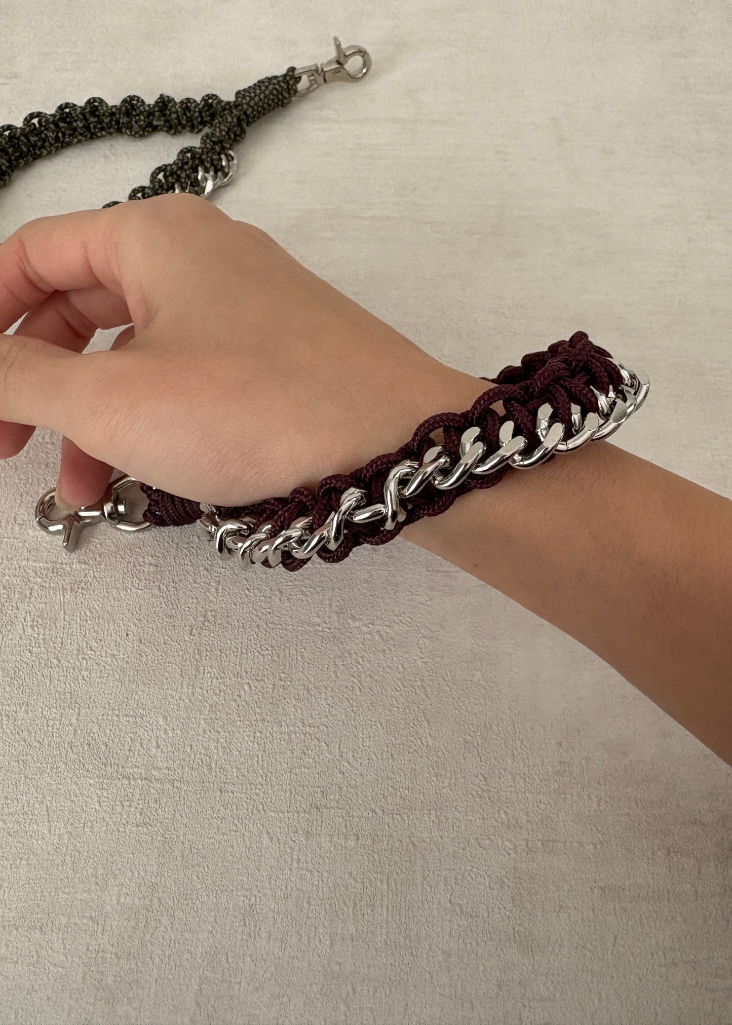 // 【人気急上昇】HAND STRAP with chain