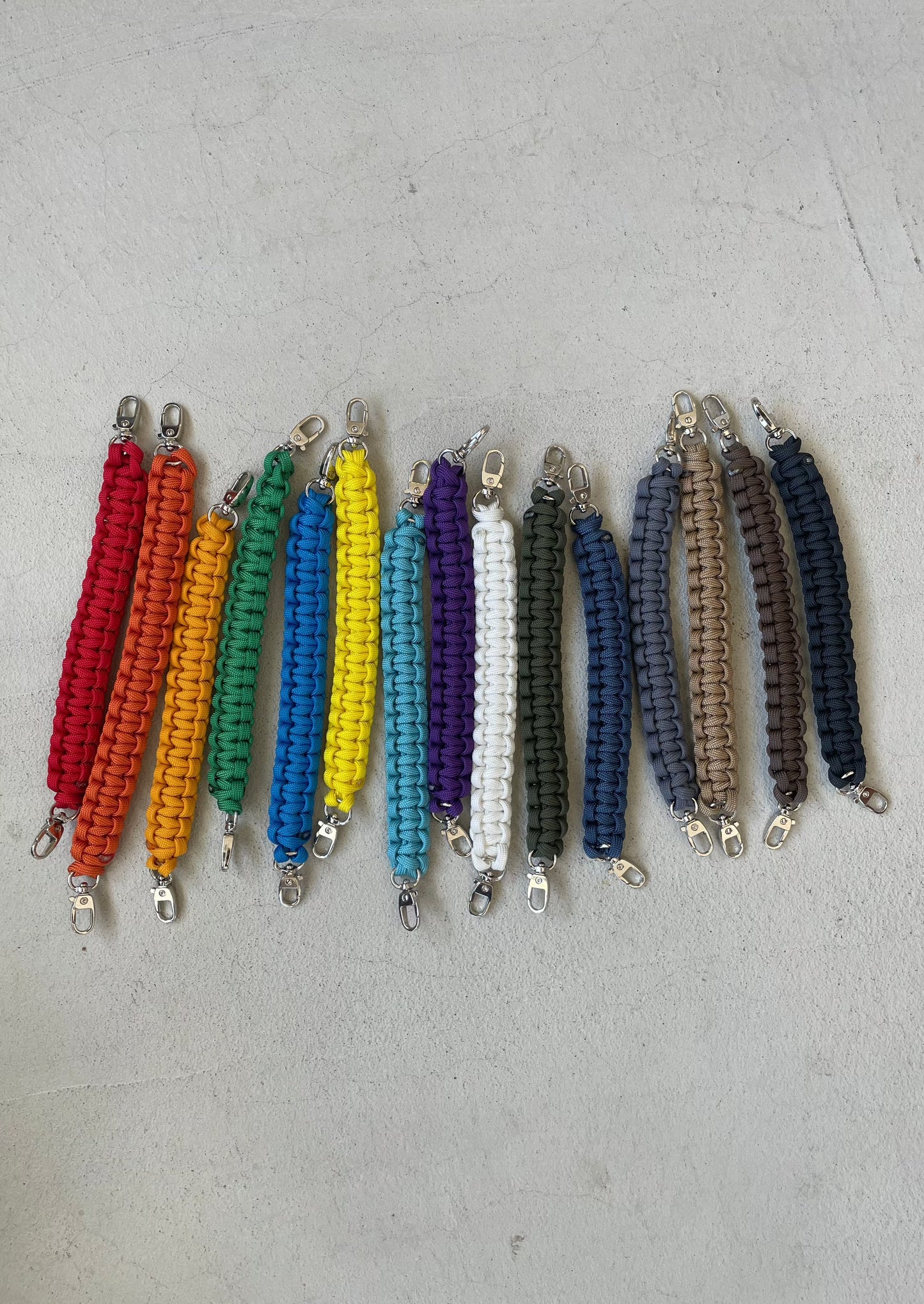 // HANDLE 16cm