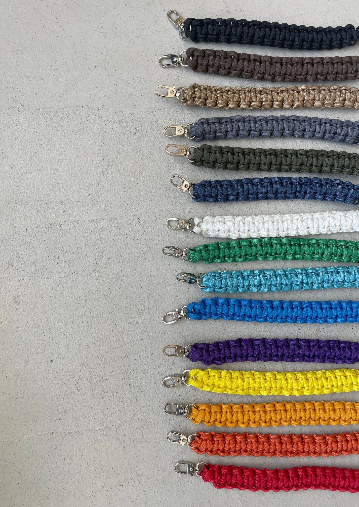 // HANDLE 16cm