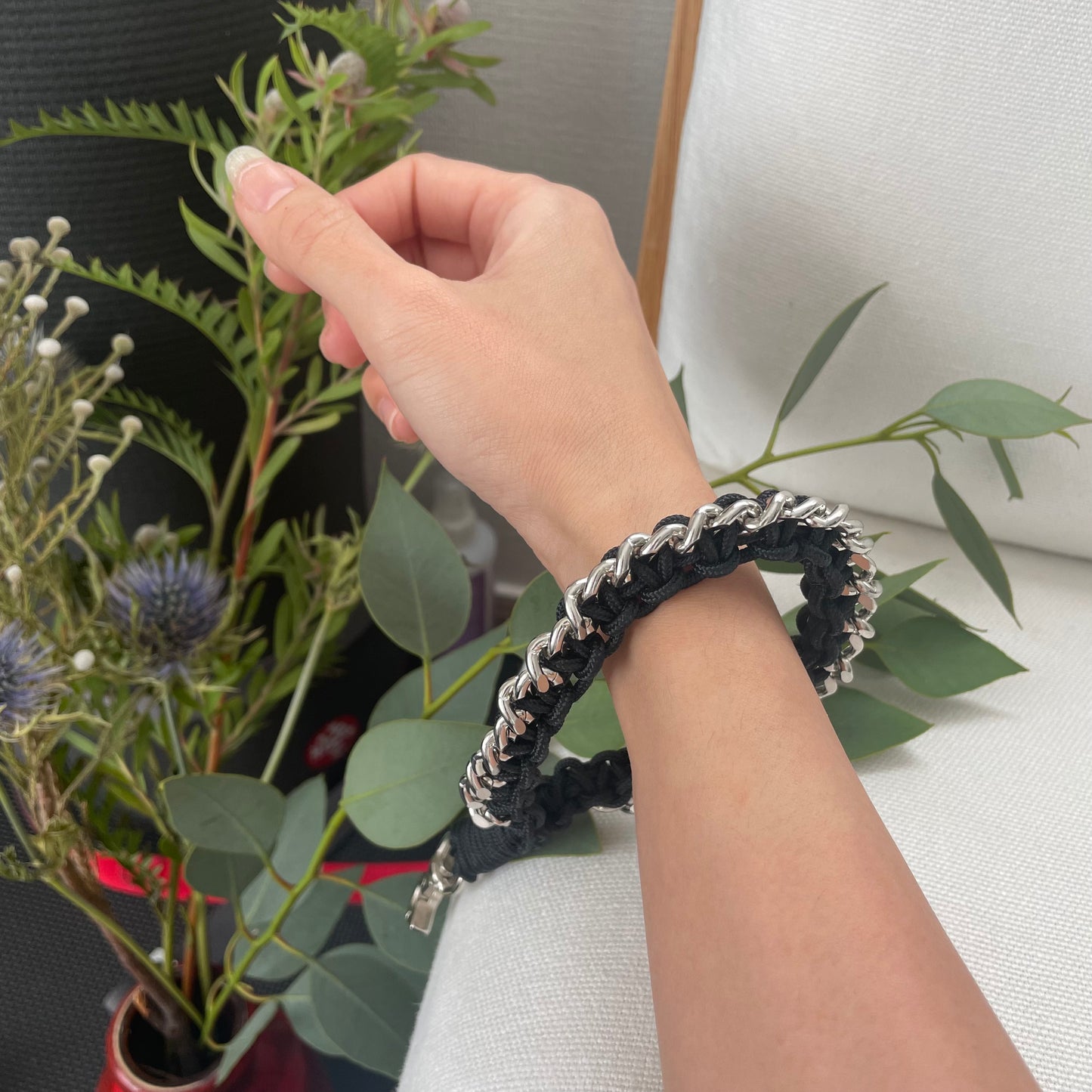 // 【人気急上昇】HAND STRAP with chain